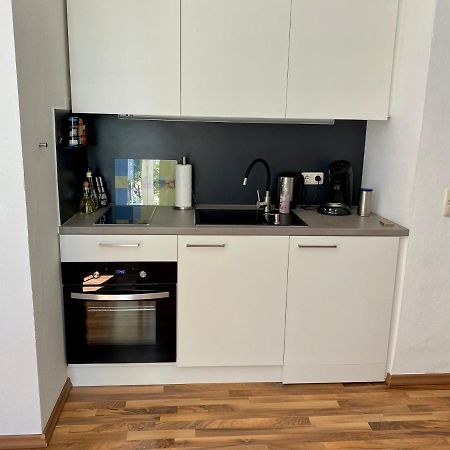 Zentrale Ferienwohnung Mit Balkon In Ахен Экстерьер фото
